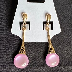 Pink EUC acrylic cat’s eye style dangle pierced earrings in goldtone setting.